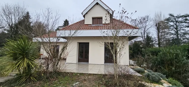 Isolation extérieur pour un particulier a Eculy ( 69) en partenariat avec Cozynergy, Bourg-en-Bresse, Certif
